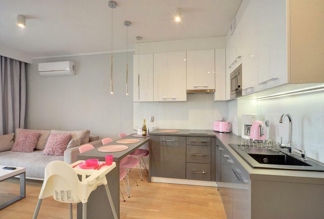 Pink Apartment Lesne Tarasy Dziwnowek Exterior photo